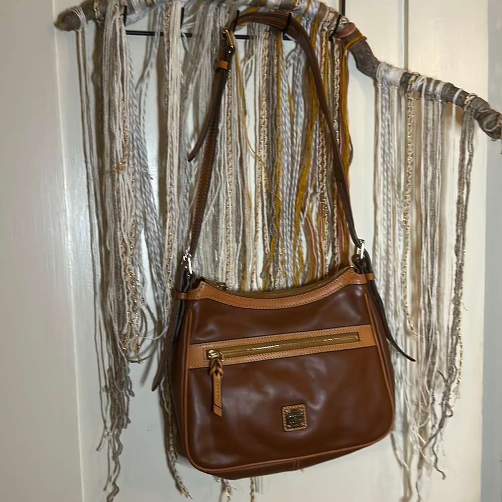 Dooney & Bourke Natural Piper Shoulder Bag / Crossbody